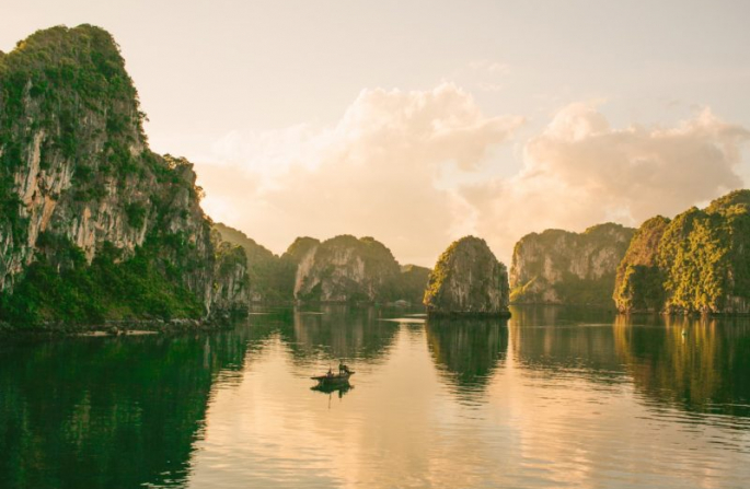 Ha Long Bay Weather: Pros & Cons of Cruising in Autumn Months (Sep-Oct-Nov)